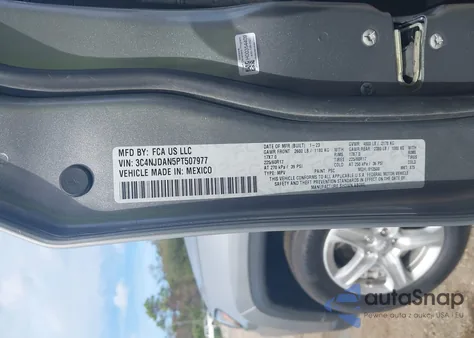 2023 Jeep Compass Sport 4X4 z USA, uszkodzony, nr VIN 3C4NJDAN5PT507977